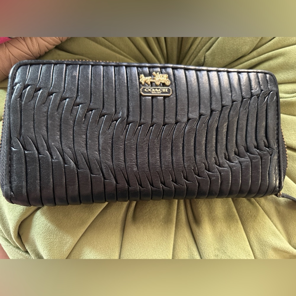 Coach - Black Folded Leather Zip Wallet